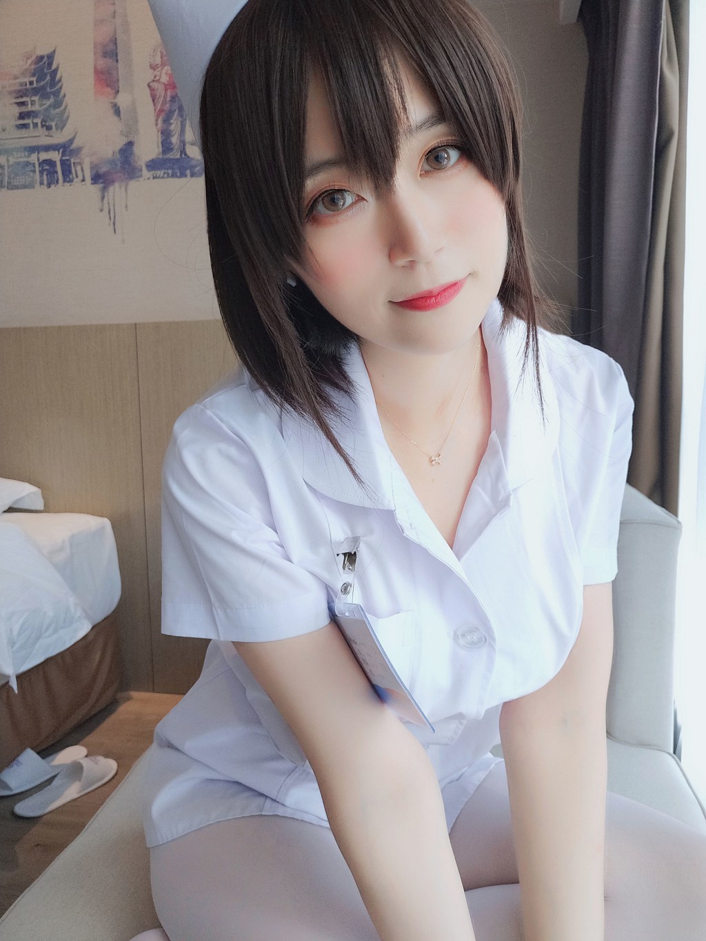 ไปยิน81 "พยาบาลผมสั้น" [Cosplay สาว] หนังสือภาพ[37P