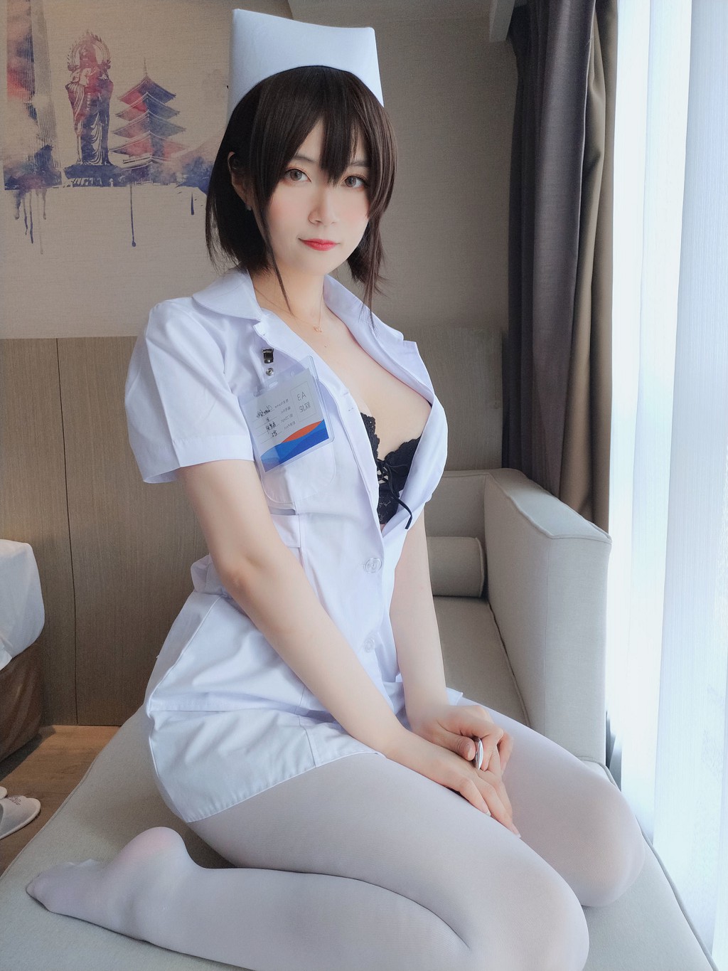 ไปยิน81 "พยาบาลผมสั้น" [Cosplay สาว] หนังสือภาพ[37P