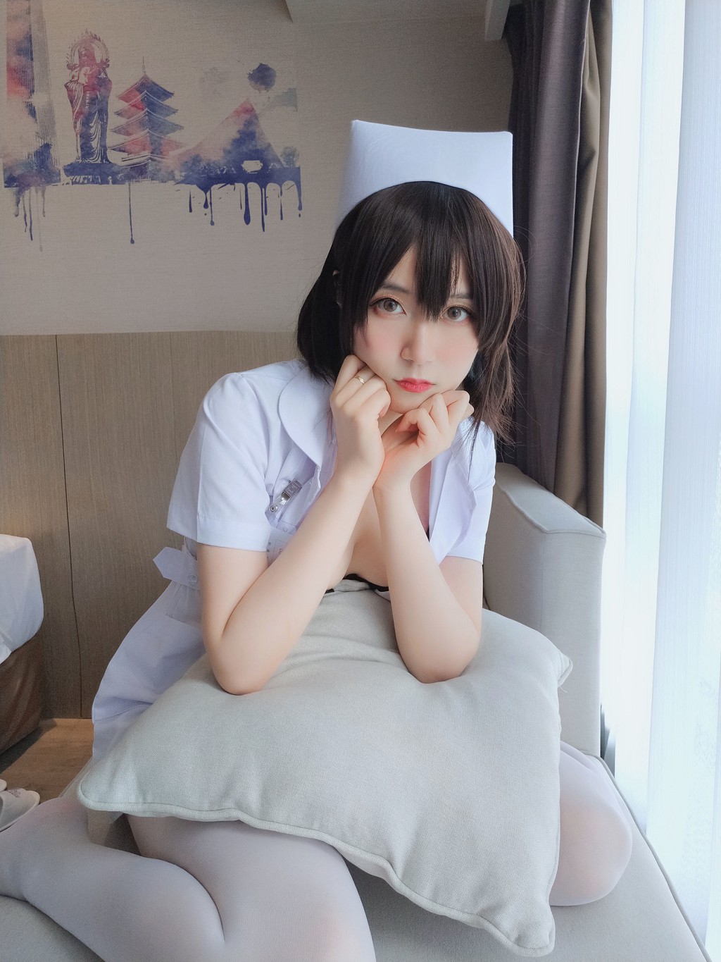 ไปยิน81 "พยาบาลผมสั้น" [Cosplay สาว] หนังสือภาพ[37P