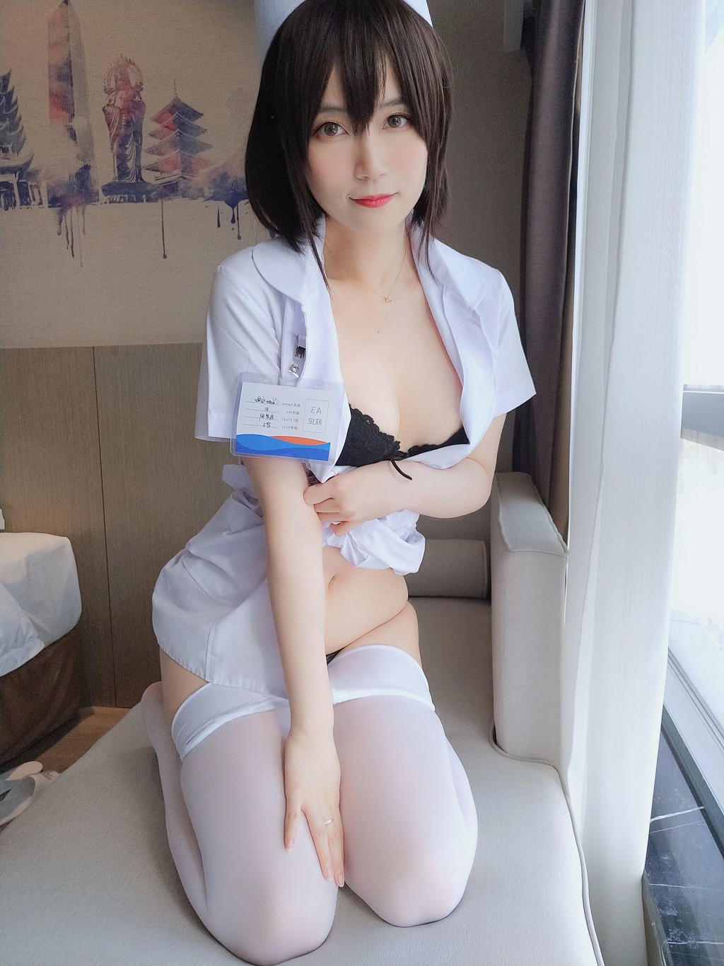 ไปยิน81 "พยาบาลผมสั้น" [Cosplay สาว] หนังสือภาพ[37P