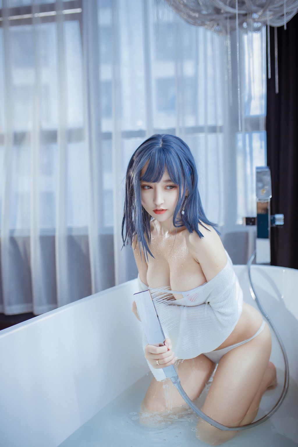 米線線sama 《浴缸》 [Cosplay少女] 寫真集[23P