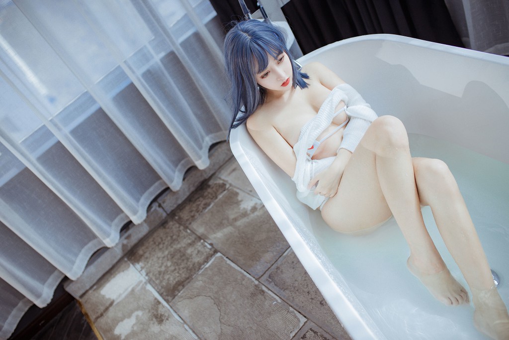 米线线sama 《浴缸》 [Cosplay少女] 写真集[23P]
