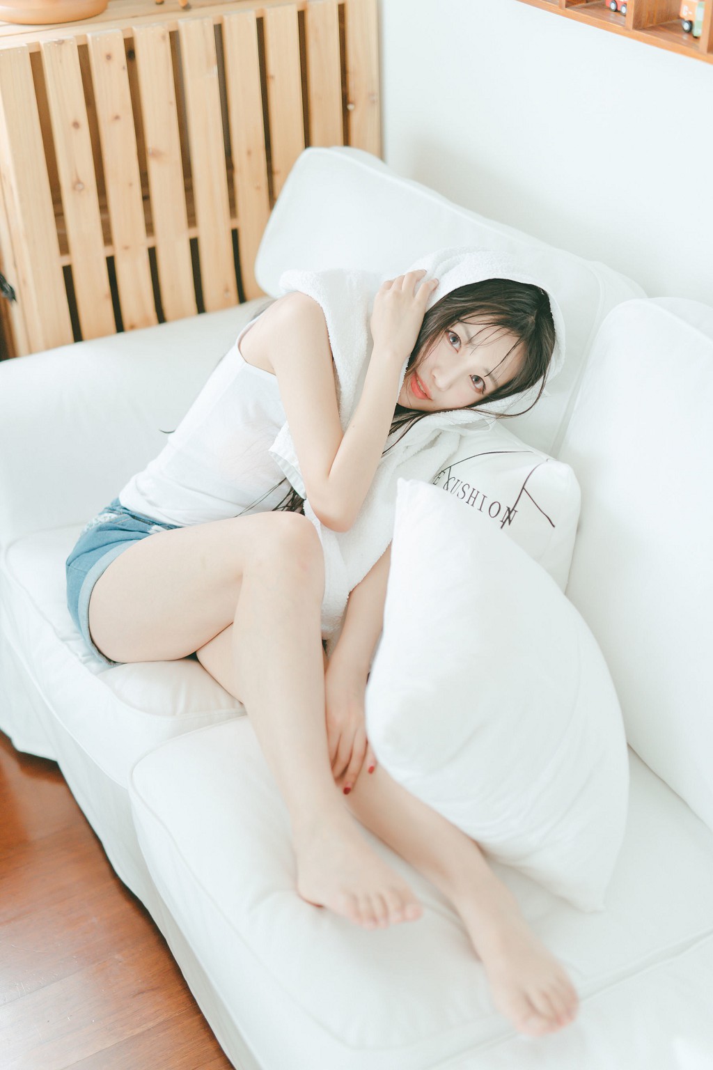 COSER小鹿鹿Shika 《长发姑娘》 [Cosplay福利] 写真集[41P]