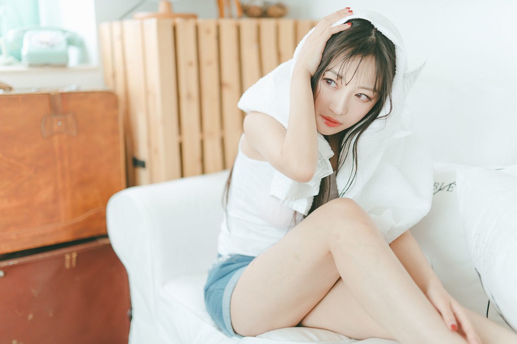COSER小鹿鹿Shika 《长发姑娘》 [Cosplay福利] 写真集[41P]