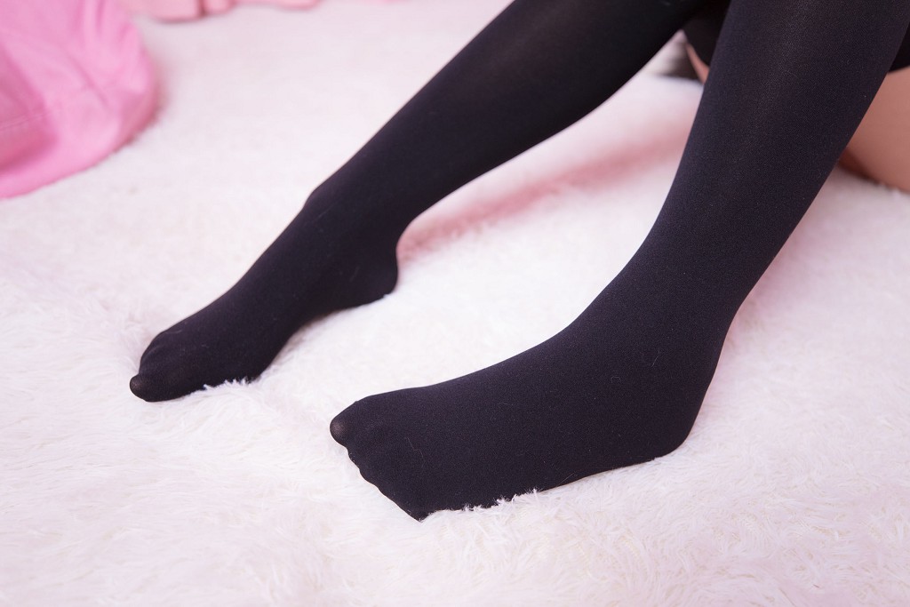 COSER Kagurazaka Mafuyu "The Sound of Desire" [Welfare Cosplay] Photo Book [150P