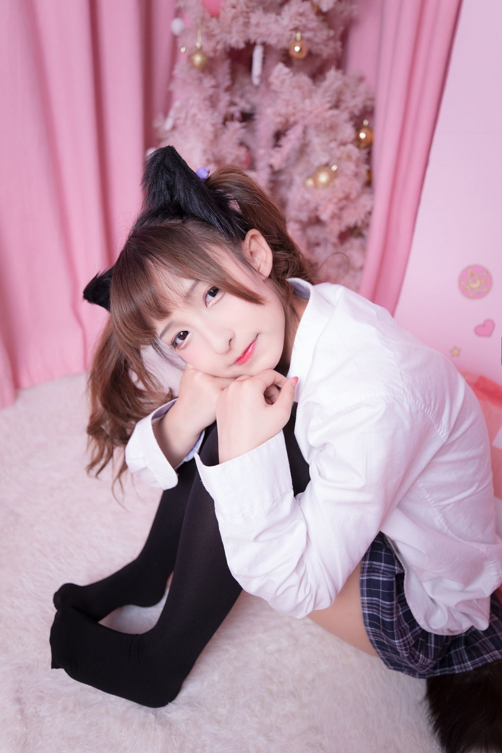 COSER Kagurazaka Mafuyu "The Sound of Desire" [Welfare Cosplay] Photo Book [150P