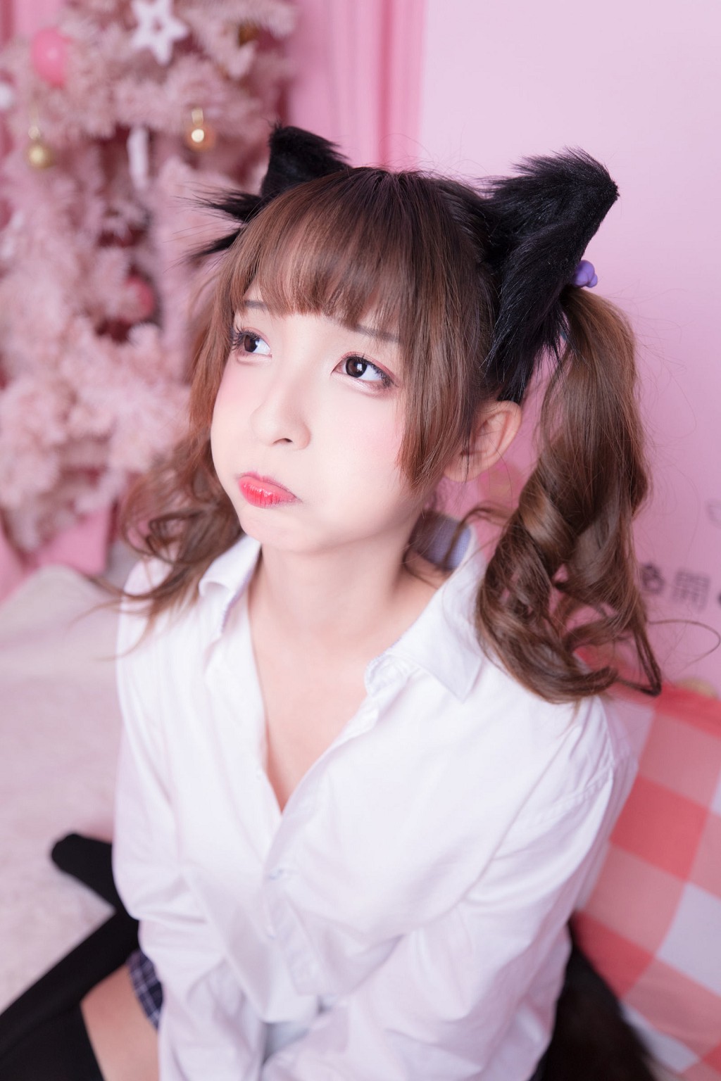 COSER Kagurazaka Mafuyu "The Sound of Desire" [Welfare Cosplay] Photo Book [150P