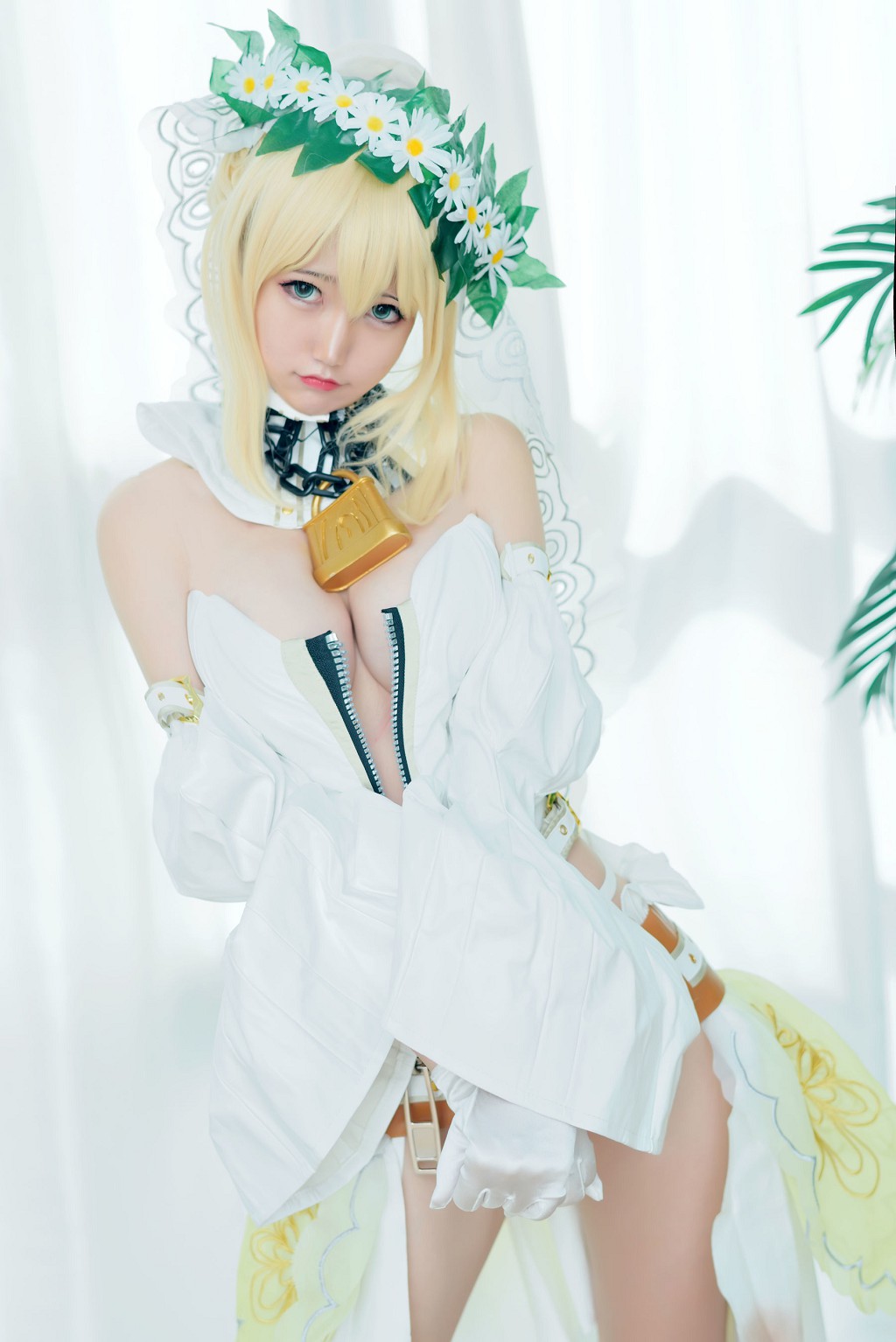 นาเกษา หญิงปีศาจ 《อัศวินชุดขาว》 [Cosplay สาวสวย] หนังสือภาพ [45P