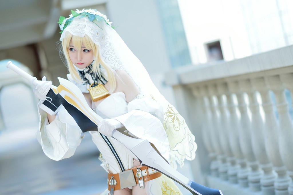 ナゲサ魔物女《白衣騎士》 [コスプレ美女] 写真集[45P
