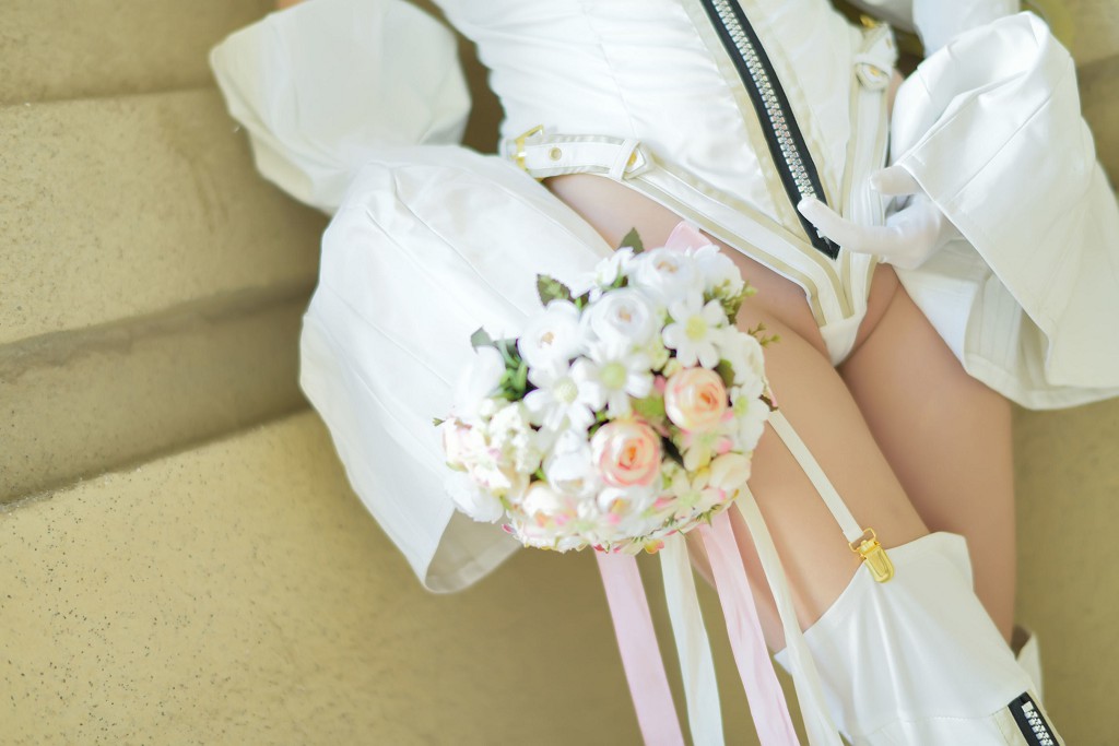 ナゲサ魔物女《白衣騎士》 [コスプレ美女] 写真集[45P