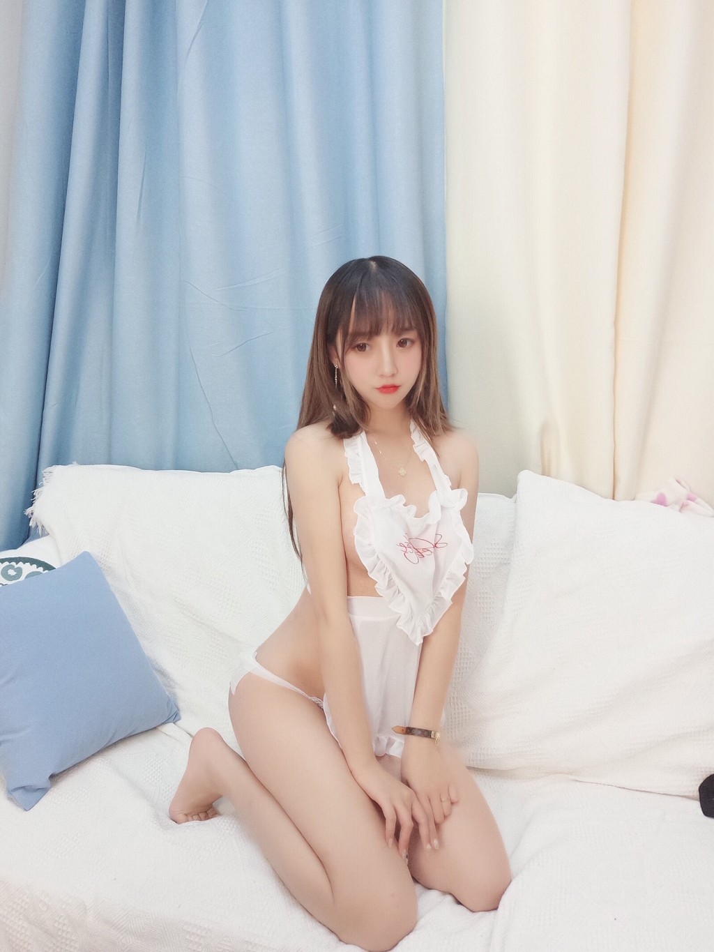 米線線sama《圍裙 馬戲團》 [Cosplay少女] 寫真集[37P