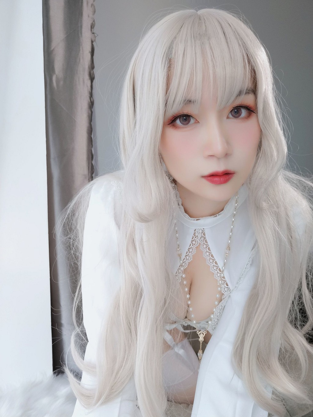 COSER白银81《纯白圣女》 [Cosplay少女] 写真集[56P]