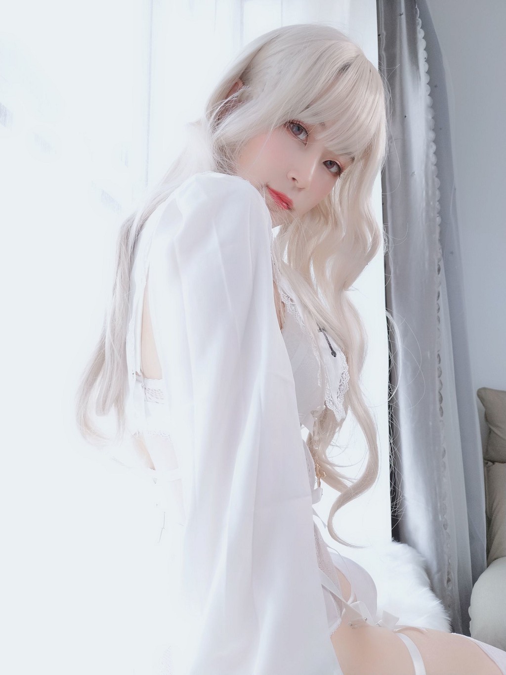 COSER Bạch Ngân 81: Thánh Nữ Thuần Bạch [Cosplay Thiếu Nữ] Tập ảnh [56P