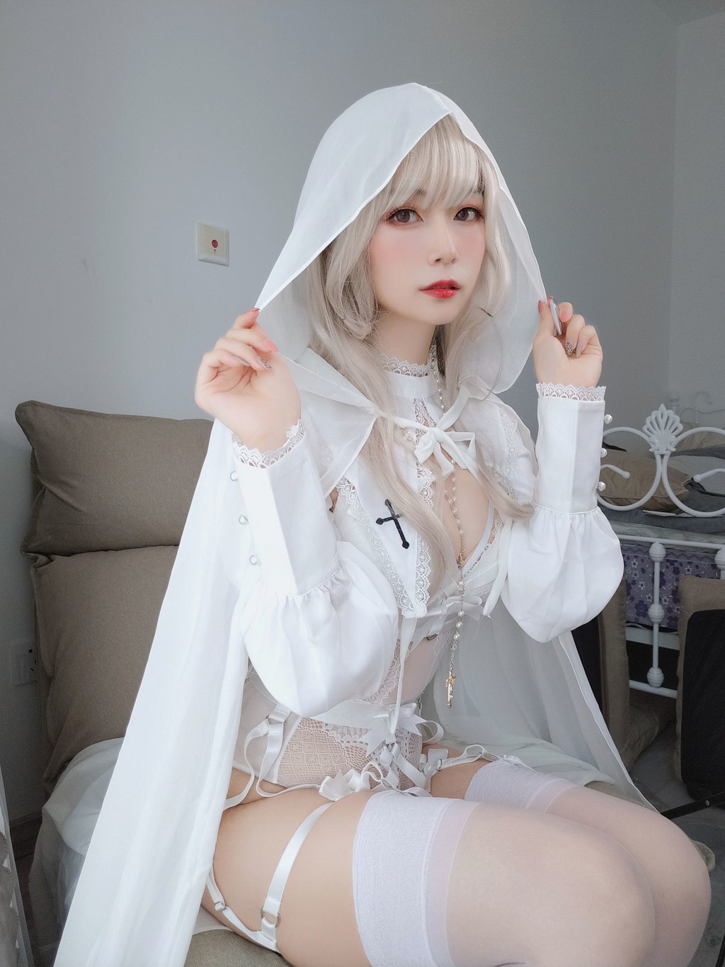 COSER Bạch Ngân 81: Thánh Nữ Thuần Bạch [Cosplay Thiếu Nữ] Tập ảnh [56P