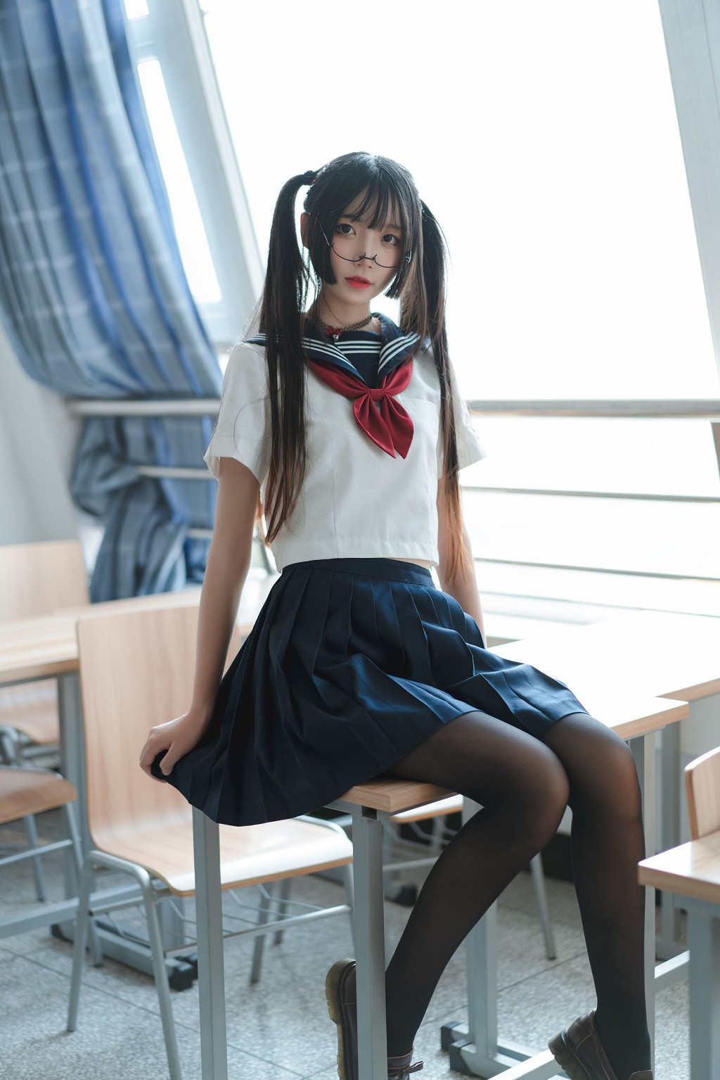 อู๋กงไป้กุ้ย 《JK เซจิฟุก》 [คอสเพลย์สาวสวย] หนังสือภาพ[43P