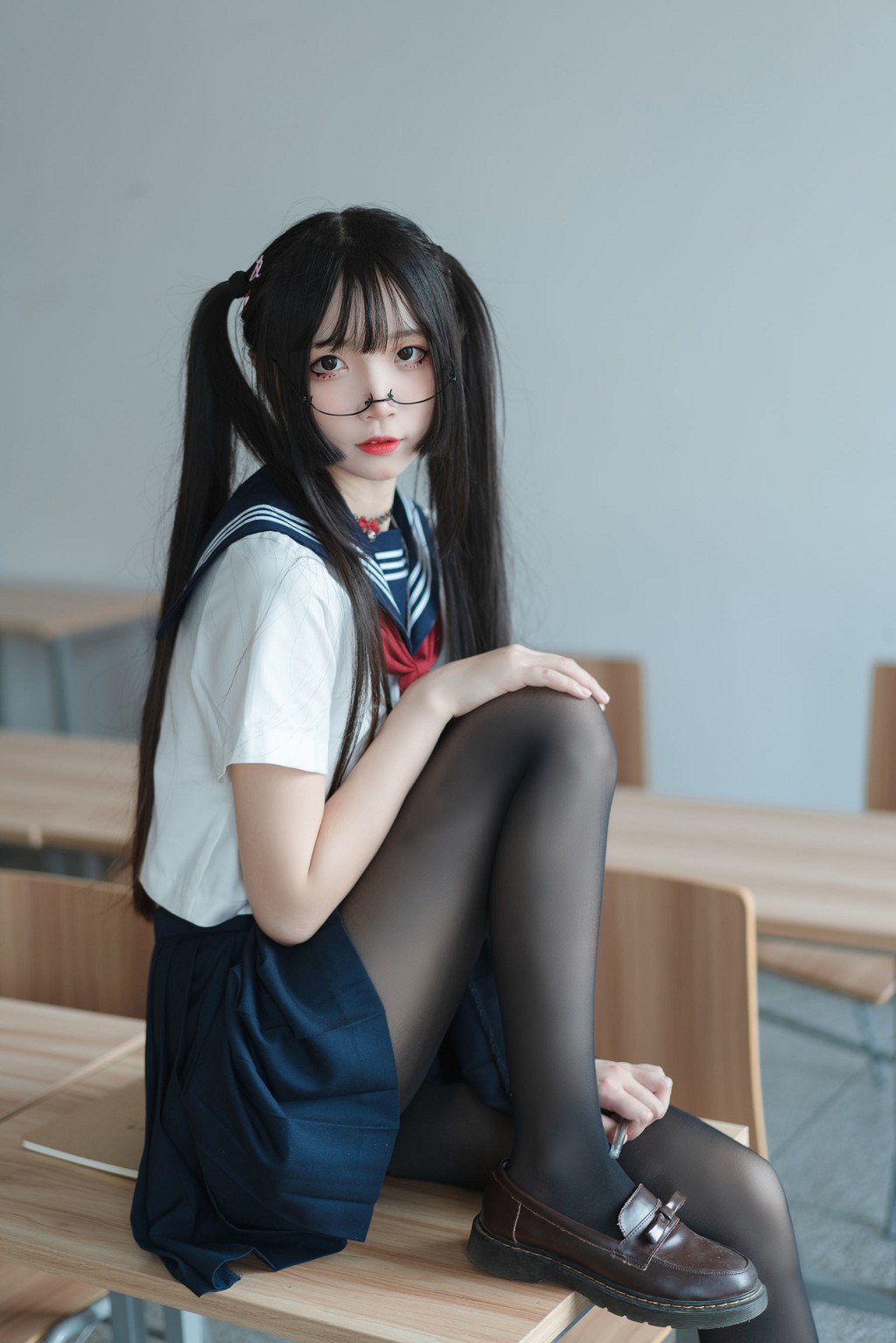 อู๋กงไป้กุ้ย 《JK เซจิฟุก》 [คอสเพลย์สาวสวย] หนังสือภาพ[43P