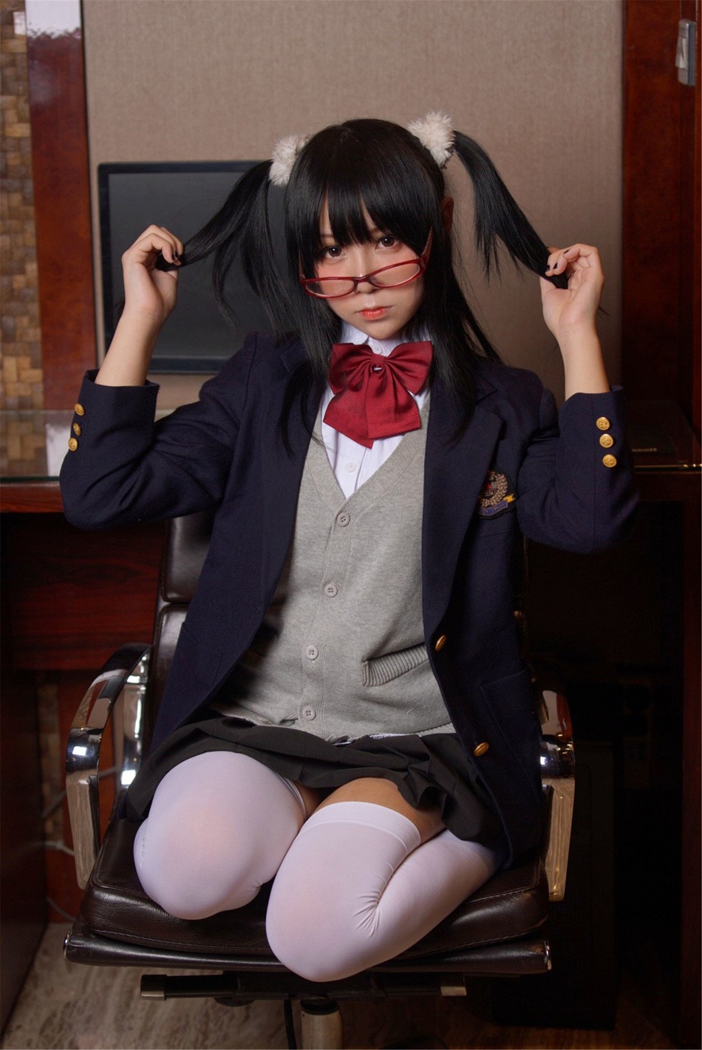 COSER Baiyin 81 & Yao Yao Le "Sisters' Silk Temptation" [Cosplay Welfare] Photobook [107P