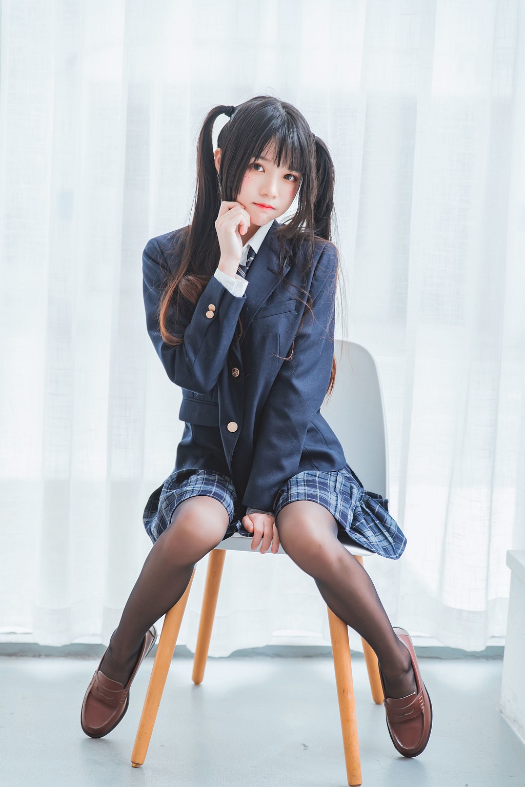 ซากุระโทเมียว《กงจี เจ่อฟู สือซิ่ว》 [Cosplay สาวสวย] หนังสือภาพ[45P