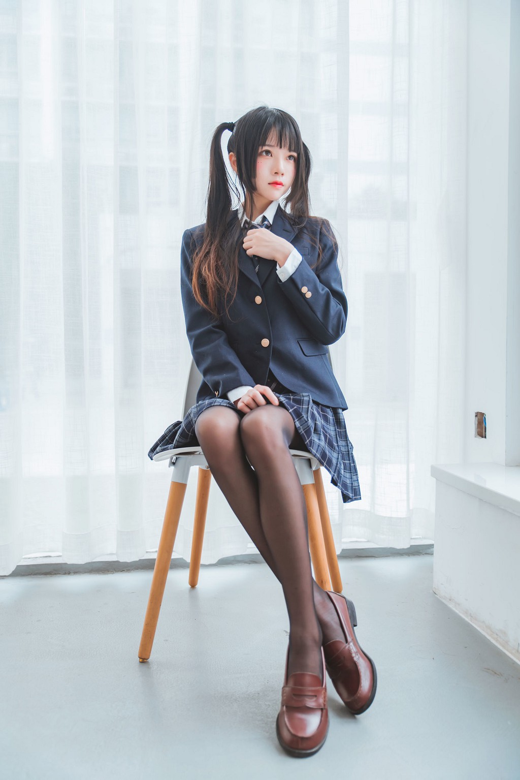 ซากุระโทเมียว《กงจี เจ่อฟู สือซิ่ว》 [Cosplay สาวสวย] หนังสือภาพ[45P