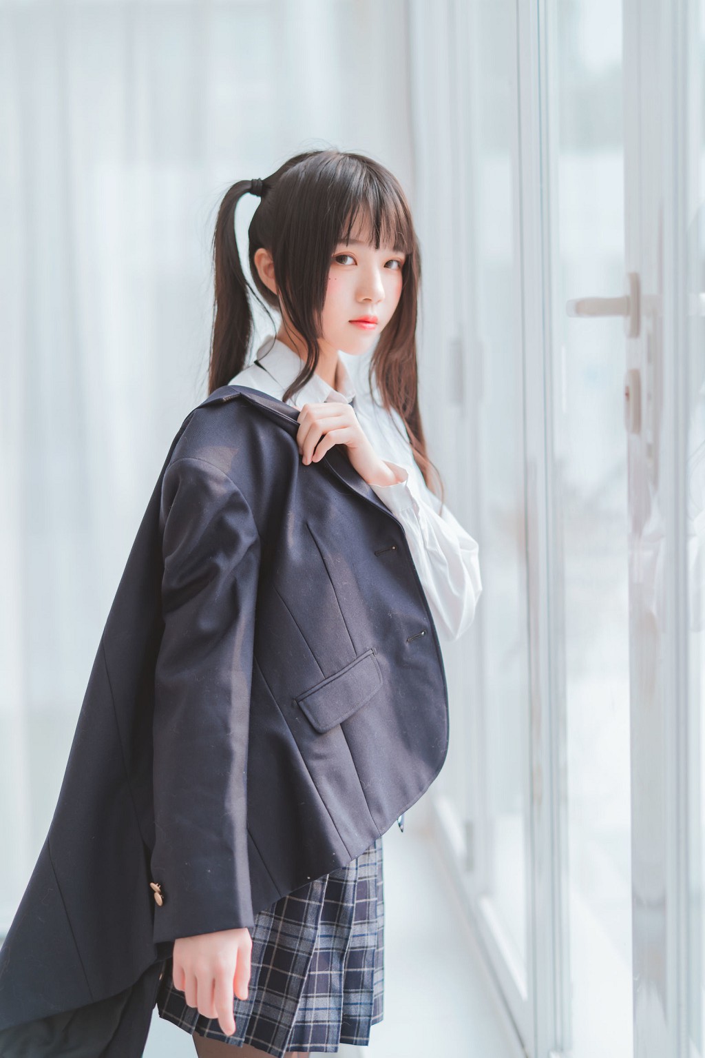 ซากุระโทเมียว《กงจี เจ่อฟู สือซิ่ว》 [Cosplay สาวสวย] หนังสือภาพ[45P