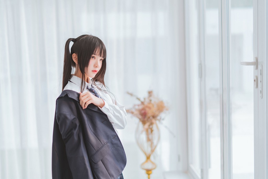 ซากุระโทเมียว《กงจี เจ่อฟู สือซิ่ว》 [Cosplay สาวสวย] หนังสือภาพ[45P