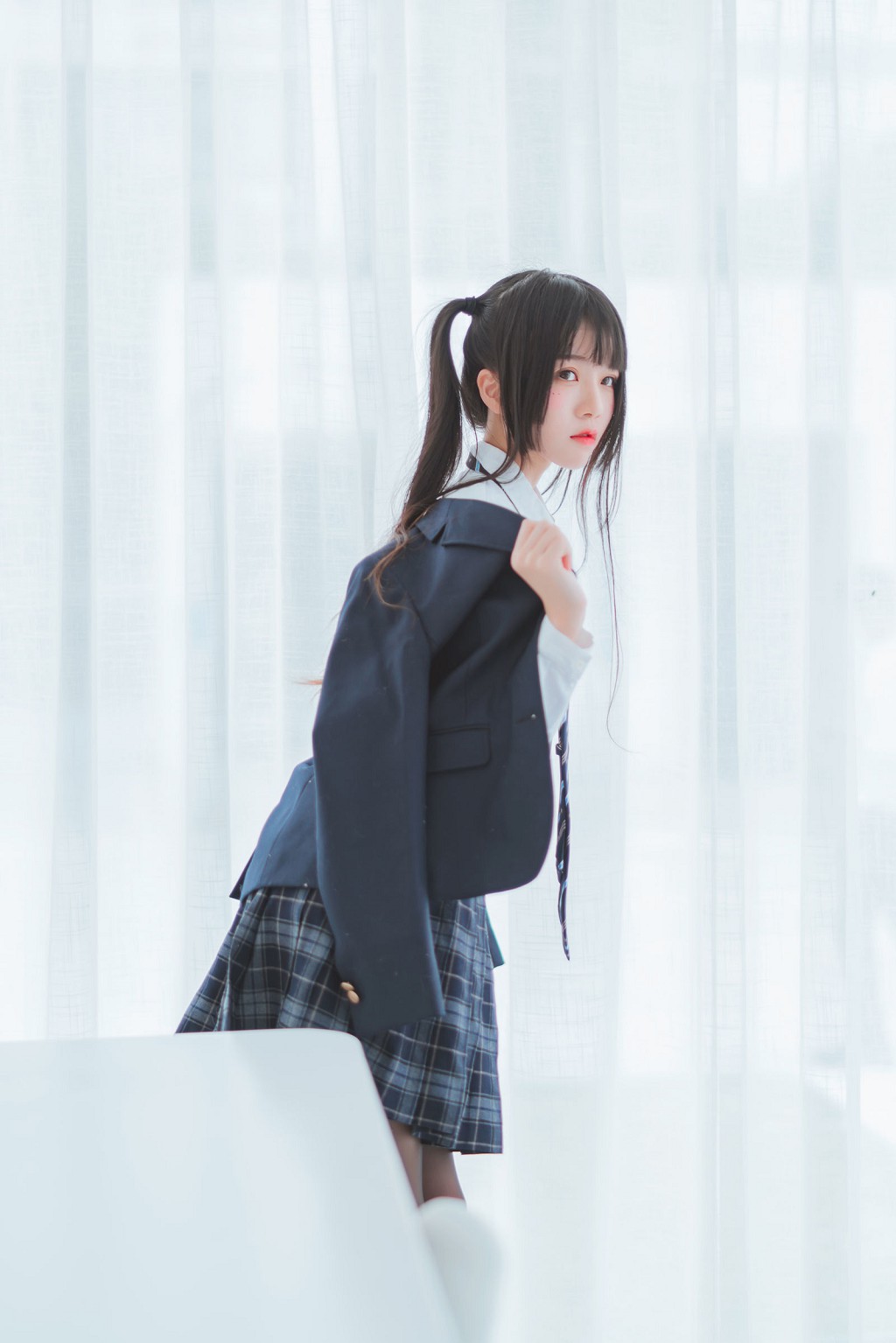ซากุระโทเมียว《กงจี เจ่อฟู สือซิ่ว》 [Cosplay สาวสวย] หนังสือภาพ[45P