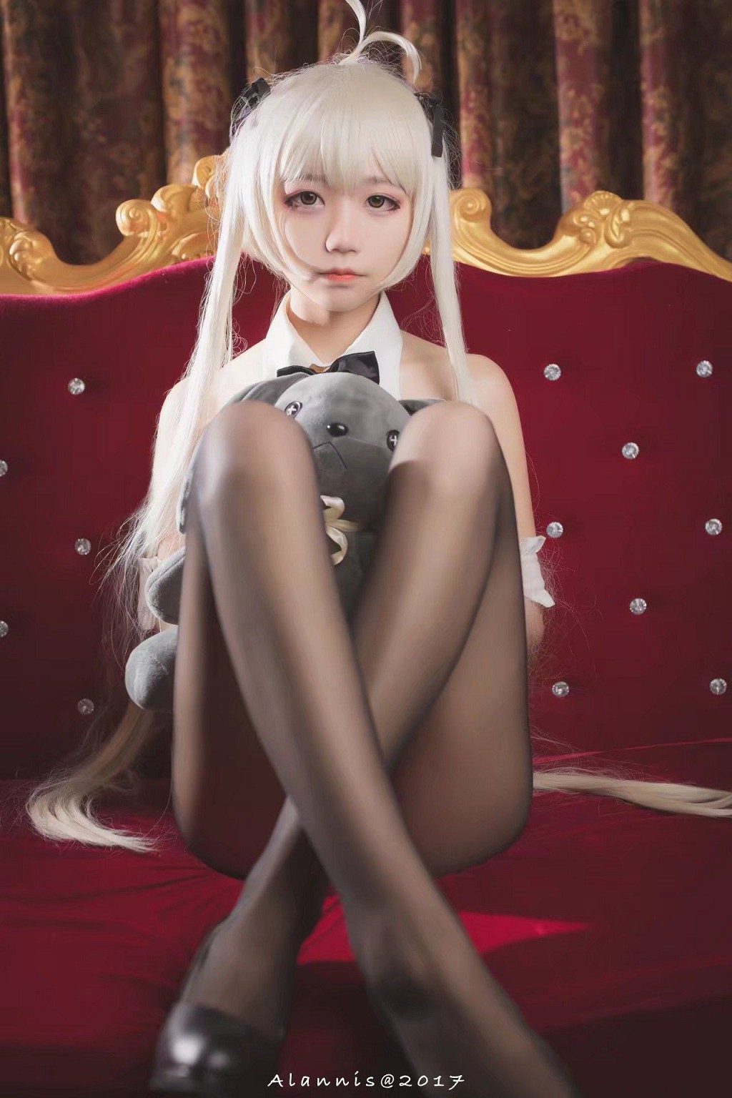 清纯少女五更百鬼《兔女郎+白丝美腿+不知火舞》 [Cosplay美女] 写真集[21P]