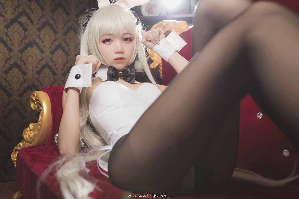 清纯少女五更百鬼《兔女郎+白丝美腿+不知火舞》 [Cosplay美女] 写真集[21P]