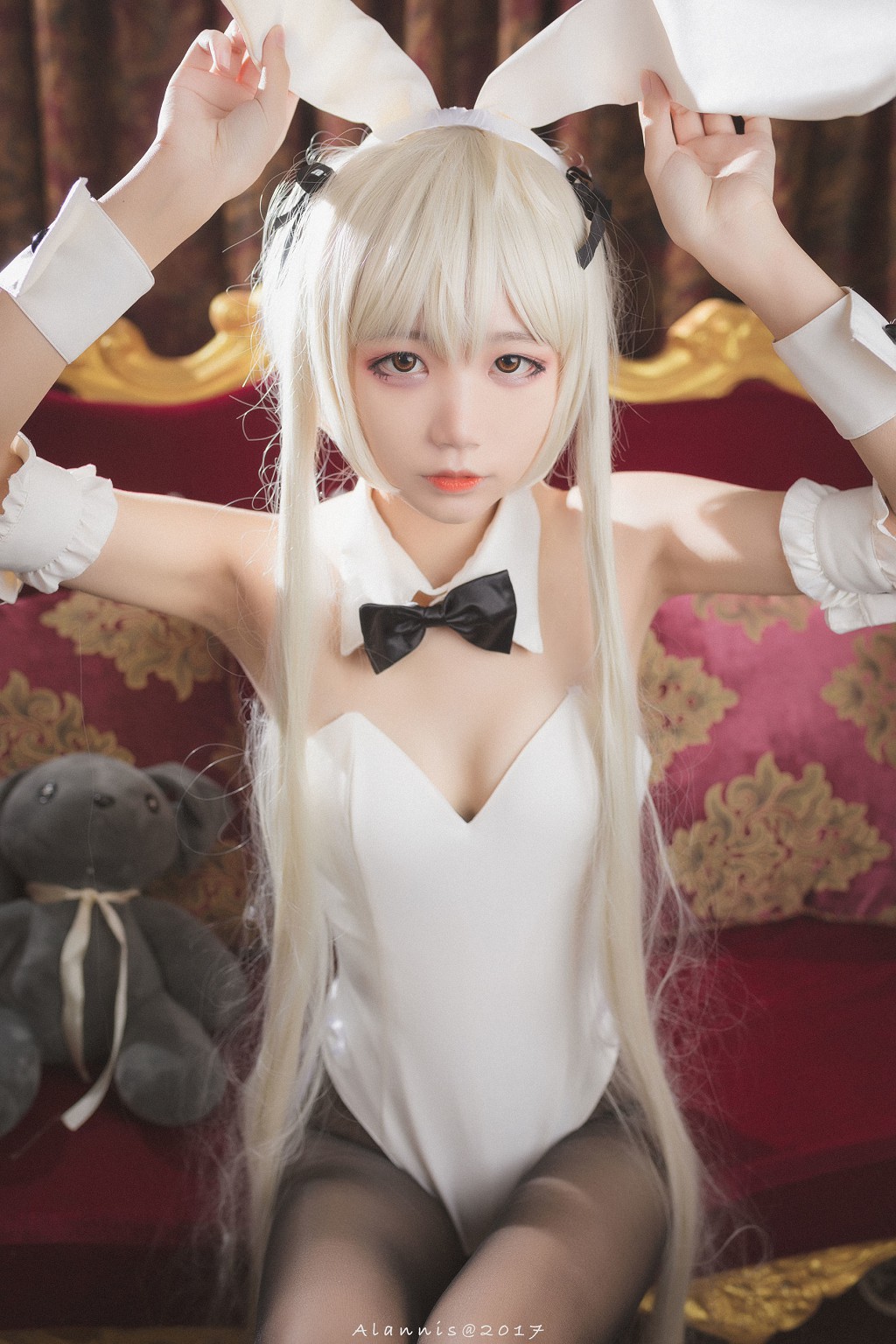 清纯少女五更百鬼《兔女郎+白丝美腿+不知火舞》 [Cosplay美女] 写真集[21P]