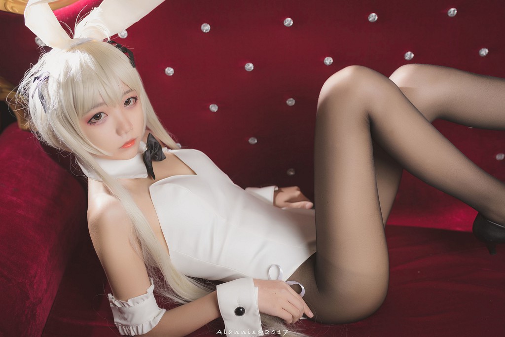 清纯少女五更百鬼《兔女郎+白丝美腿+不知火舞》 [Cosplay美女] 写真集[21P]