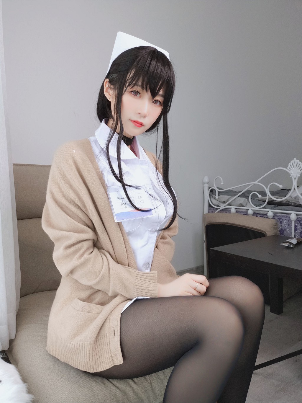 ハクギン81《長髪の小看護師》 [コスプレ美女] 写真集[66P