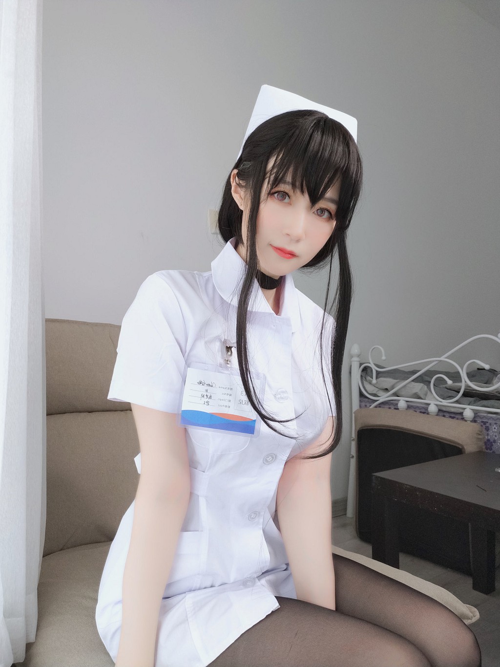 ハクギン81《長髪の小看護師》 [コスプレ美女] 写真集[66P