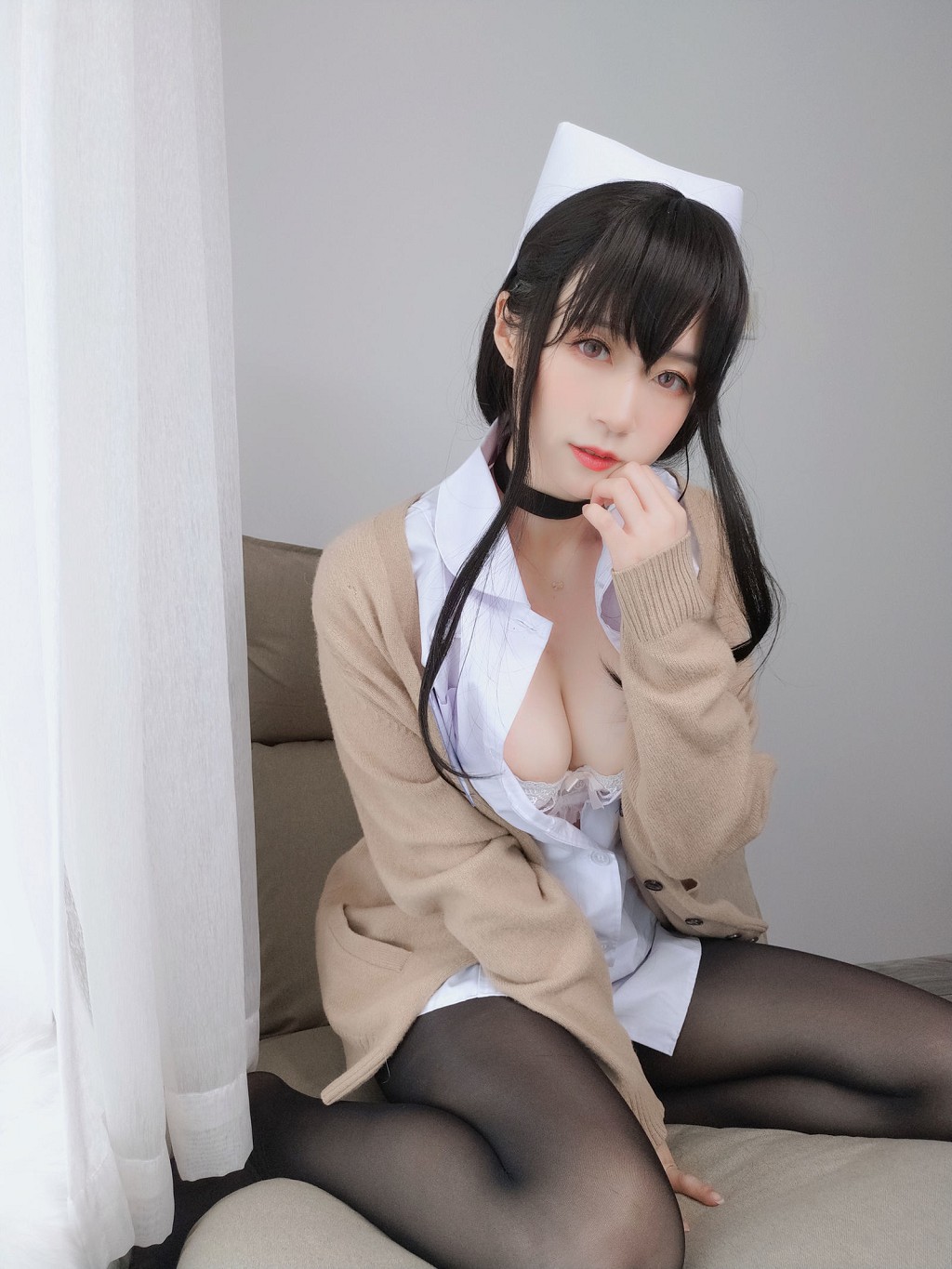 ハクギン81《長髪の小看護師》 [コスプレ美女] 写真集[66P