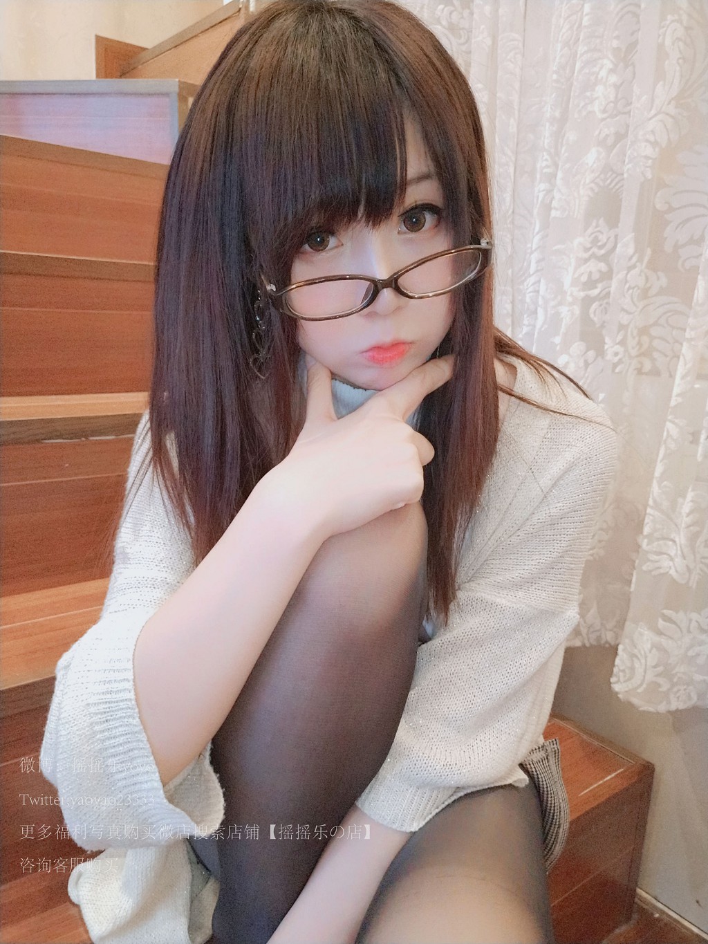 COSER YaoYaoLe YoYo "Onee-san Style!" [Cosplay Perks] Photobook [120P