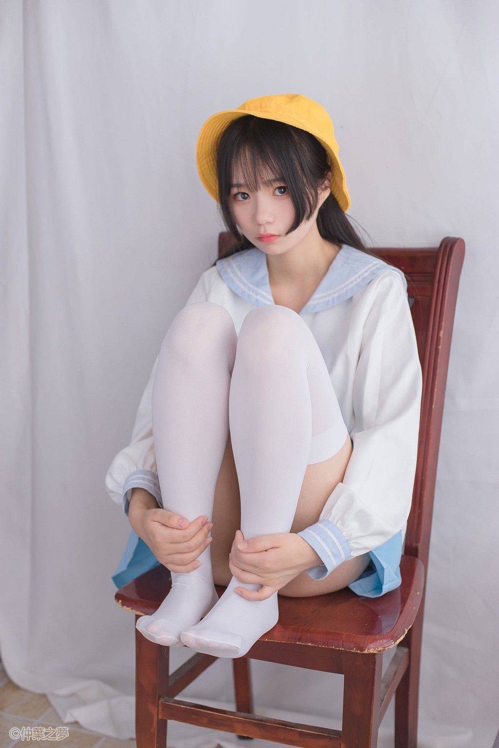 《黄帽学妹的白丝》 [轻兰映画] SPL.008 写真集[98P]