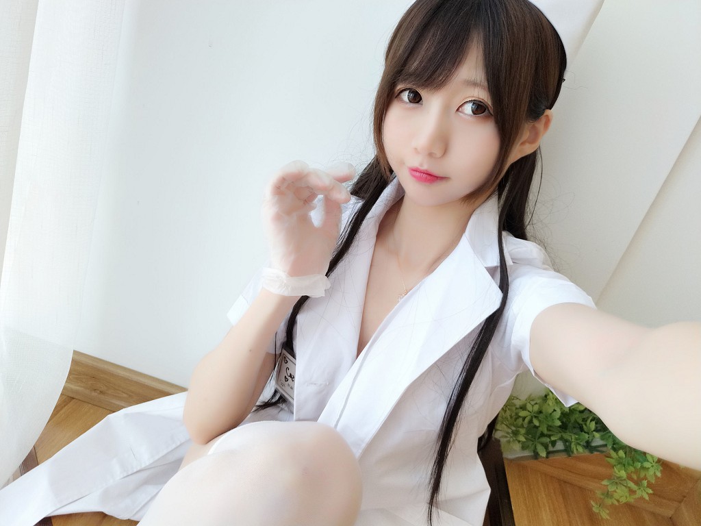 นากิสะมะโวหฺมคุง 《ซีรีส์ถ่ายเอง: นางพยาบาลชุดขาว》 [สาวสวยคอสเพลย์] หนังสือภาพ[40P