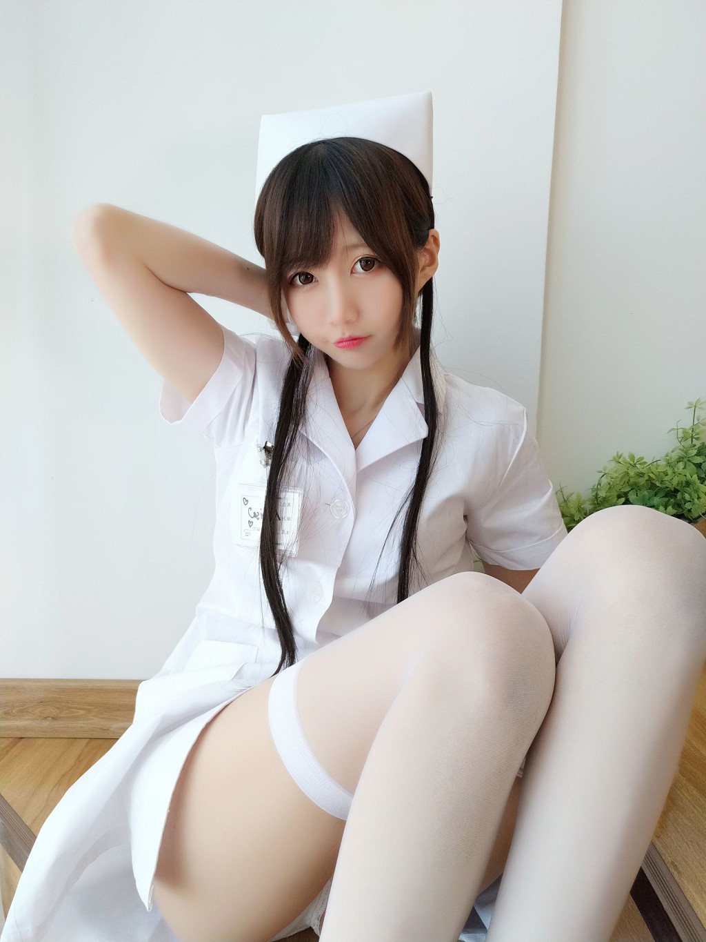 นากิสะมะโวหฺมคุง 《ซีรีส์ถ่ายเอง: นางพยาบาลชุดขาว》 [สาวสวยคอสเพลย์] หนังสือภาพ[40P