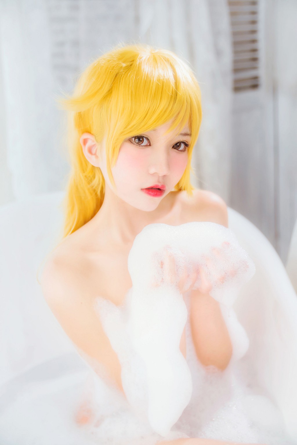 桜桃喵《小忍浴缸》 [萝莉COS] 写真集[50P]