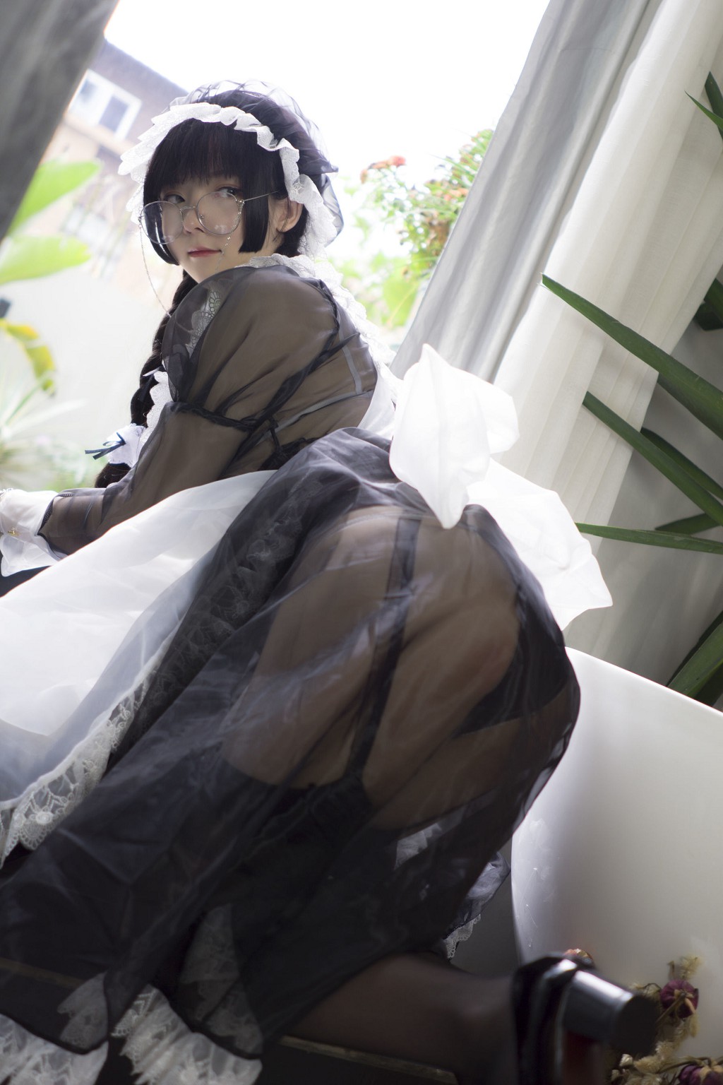 โคเซอร์อี้เซี่ยวหยางเจ๋อ《ชุดใหม่ของสาวใช้》 [สาวสวยคอสเพลย์] หนังสือภาพ[85P