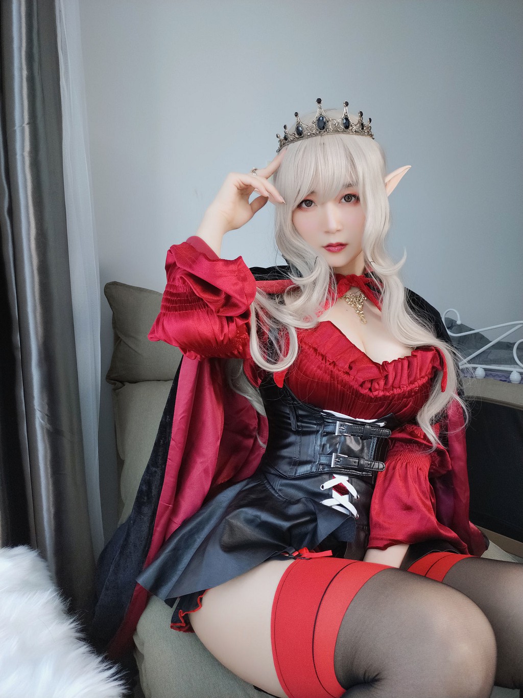 COSER白银81《皇家吸血鬼》 [Cosplay少女] 写真集[50P]