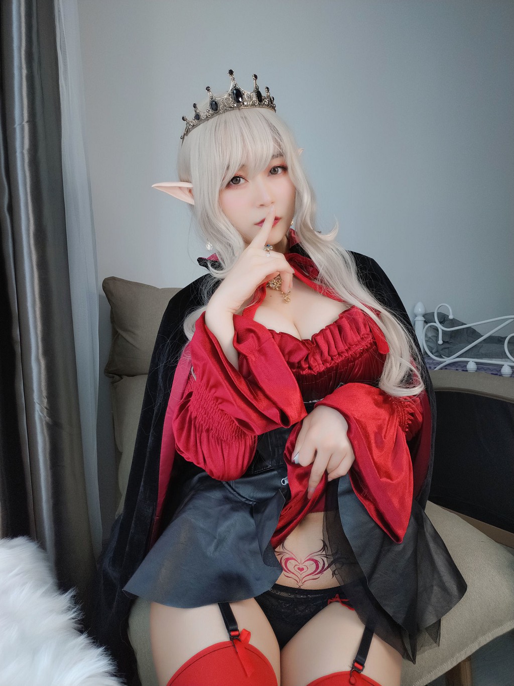 COSER白银81《皇家吸血鬼》 [Cosplay少女] 写真集[50P]