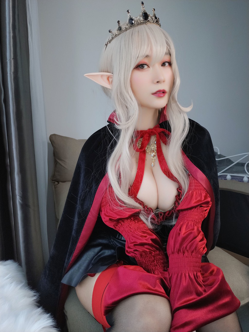 COSER白银81《皇家吸血鬼》 [Cosplay少女] 写真集[50P]