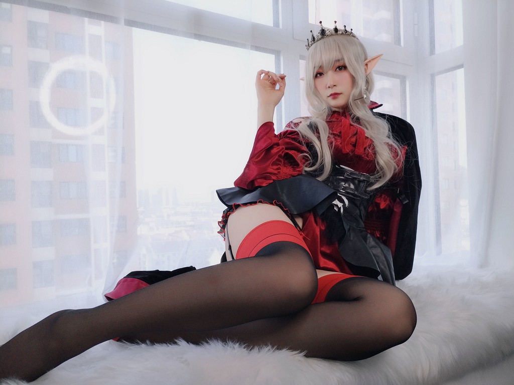 COSER白银81《皇家吸血鬼》 [Cosplay少女] 写真集[50P]