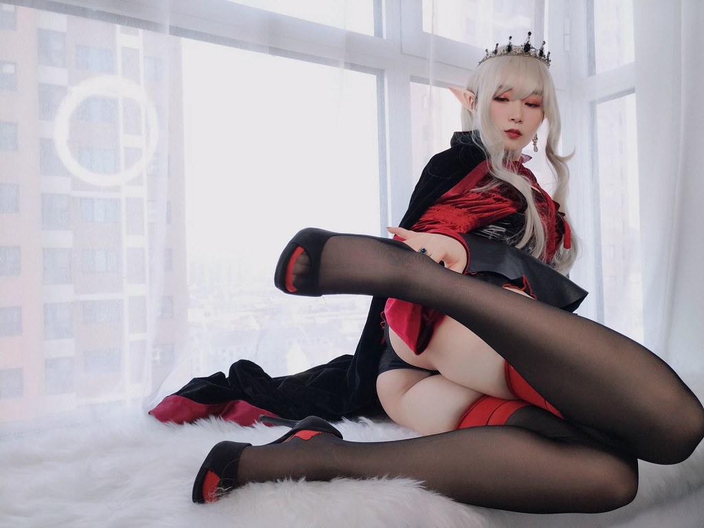 COSER白银81《皇家吸血鬼》 [Cosplay少女] 写真集[50P]