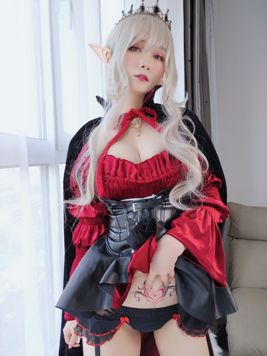 COSER白银81《皇家吸血鬼》 [Cosplay少女] 写真集[50P]