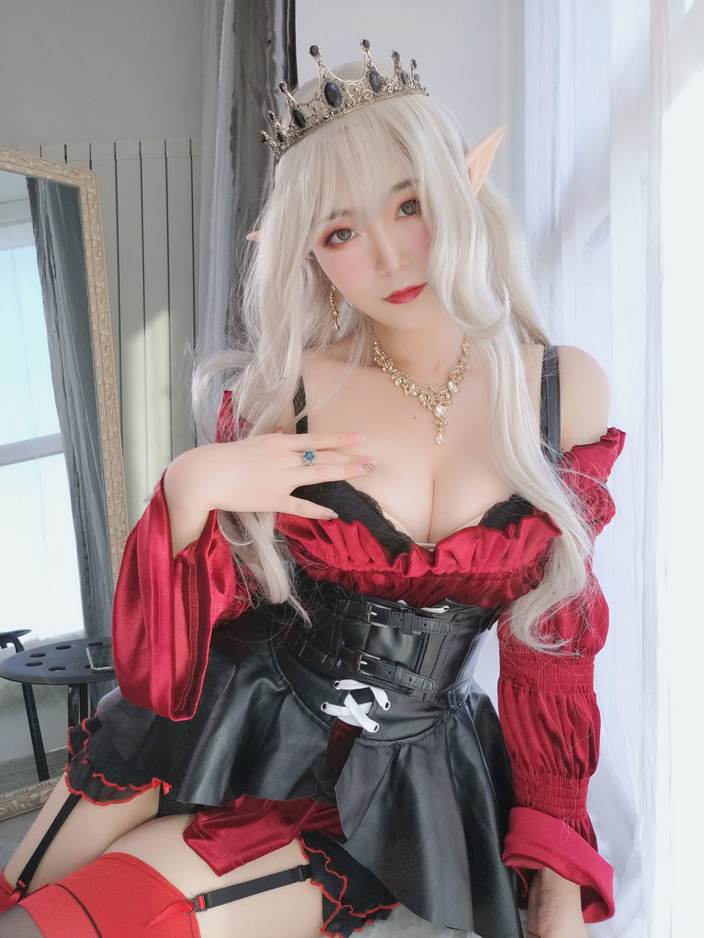 COSER白银81《皇家吸血鬼》 [Cosplay少女] 写真集[50P]