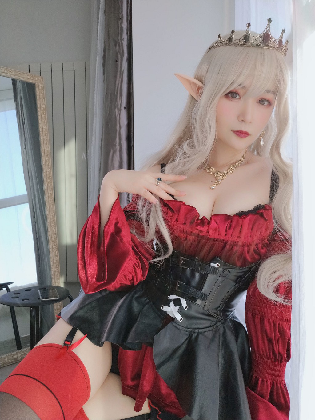COSER白银81《皇家吸血鬼》 [Cosplay少女] 写真集[50P]