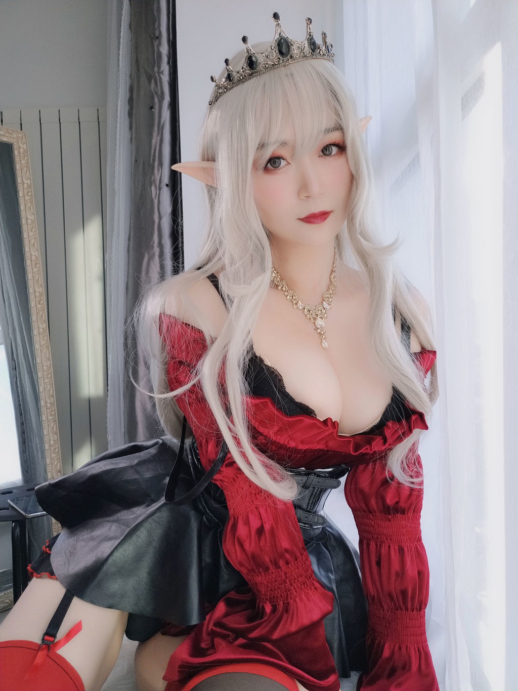COSER白银81《皇家吸血鬼》 [Cosplay少女] 写真集[50P]
