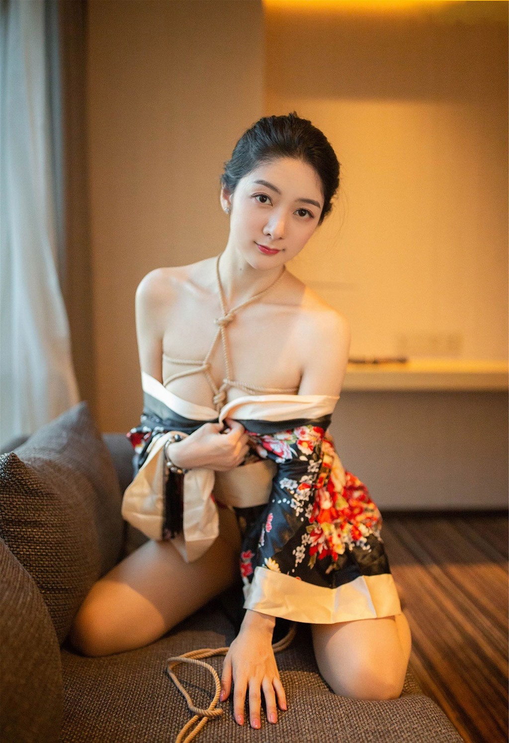 Angela喜欢猫异域和服与捆绑SM
