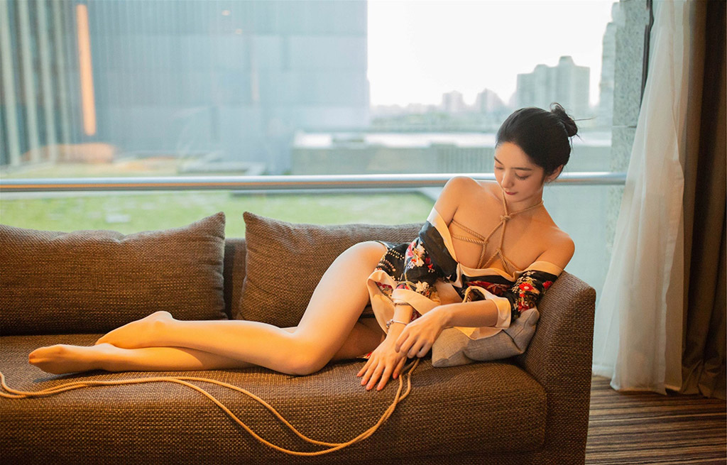 Angela喜欢猫异域和服与捆绑SM